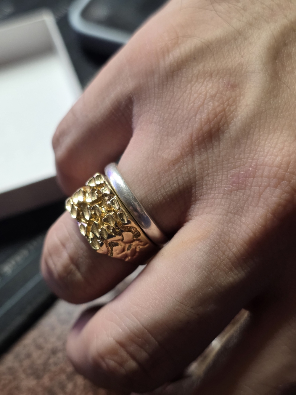 Gold Nugget Signet Ring - Picture 4 of 6